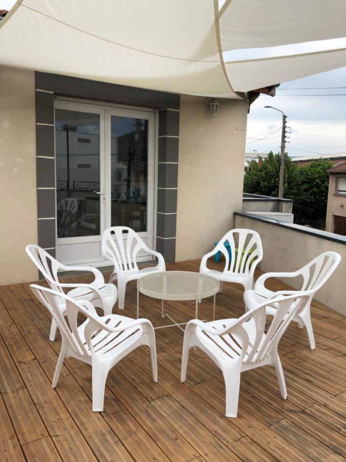 Appartement lumineux avec grande terrasse couverte Clermont-Ferrand Extérieur photo